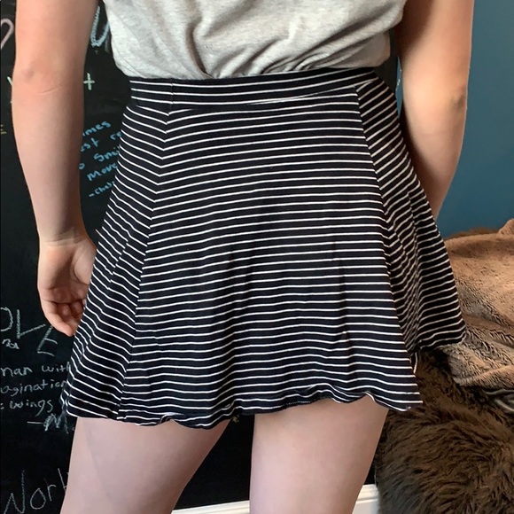 Black striped skirt - Picture 2 of 2